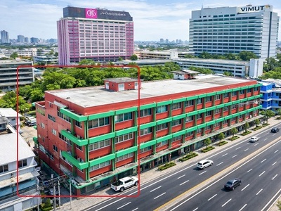 ติดกัน 28ตร.วา. อารีย์ BTS สะพานควาย อาคาร 4.5ชั้น 2คูหาหลังมุม 