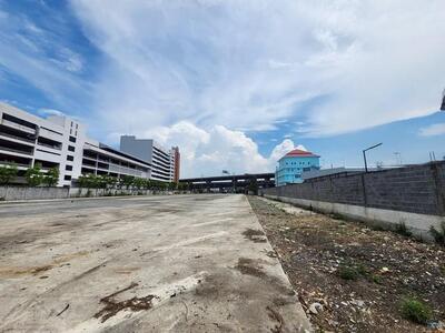 P3263 ให้เช่า ที่ดินแปลงใหญ่ ใกล้มาร์เก็ต วิลเลจ ใกล้สนามบินสุวรร