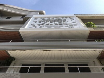 ให้เช่าโฮมออฟฟิศ 5 ชั้น 280 ตรม Park Avenue เอกมัย 14 ติดถนนเอกมั