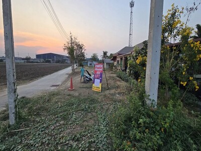 ขายที่ดินติดถนน อำเภอท่ามะกา จังหวัดกาญจนบุรี เนื้อที่ 157 ตารางว