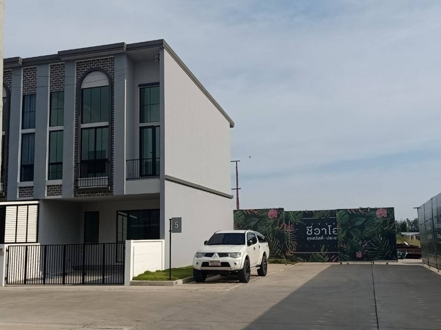 รหัสC4953 ให้เช่าทาวน์โฮมแบบ 2.5ชั้น ทำเลย่านประชาอุทิศ90 ทุ่งครุ พระประแดง