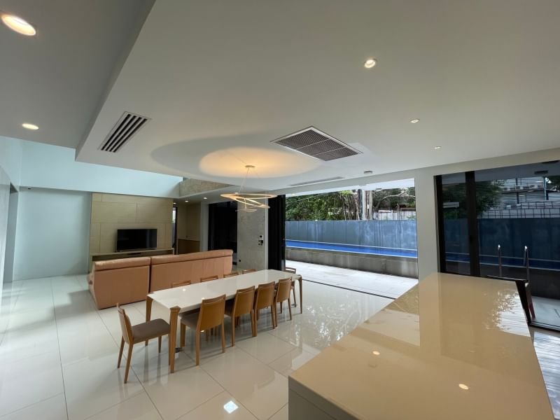 CH572-BH-RE ให้เช่าบ้านหรูโมเดิร์นขนาดใหญ่ เอกมัย 8 ขนาด 3 ชั้น 4 นอน