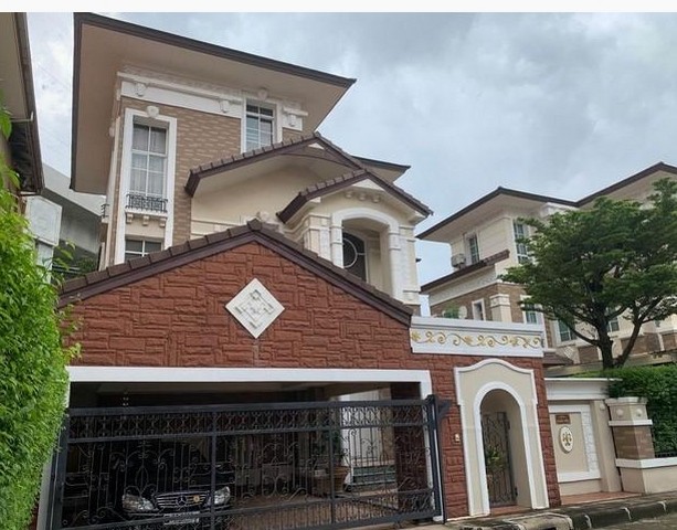 ขายบ้านเดี่ยว 3 ชั้น บ้านกลางกรุง เดอะ ไนซ์ รัชวิภา ประชาชื่น เนื้อที่ 72 ตรว 