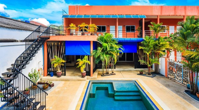 For Sale : Patong, Apartment with Swimming Pool, 4 bedrooms 6 Bathrooms