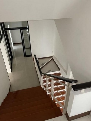 POR1450ให้เช่าโฮม ออฟฟิศ 4 ชั้น บ้านกลางกรุงออฟฟิศปาร์ค ลาดพร้าว 71 ถนนนาคนิวาส นาคนิวาสซอย 6