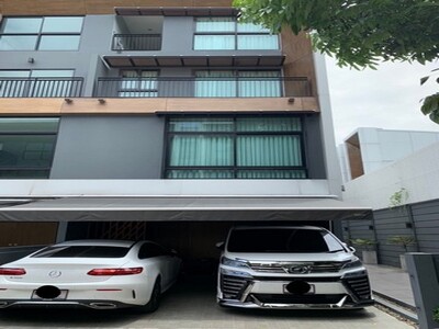 ขายทาวน์เฮ้าส์อาร์เด้น ลาดพร้าว 71 หลังมุม อาร์เด้น สตรีวิทยา
