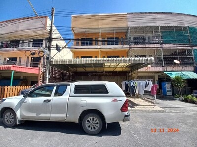 ขายอาคารพาณิชย์ 3 ชั้น 2 คูหาหมู่บ้าน อมตะแลนด์ ถ.สัตตพงษ์-ดอนหัว