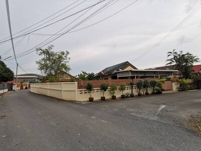 บ้านเดี่ยว หลังมุม 93 ตารางวา ตรงข้ามสนามราชนาวี สัตหีบ