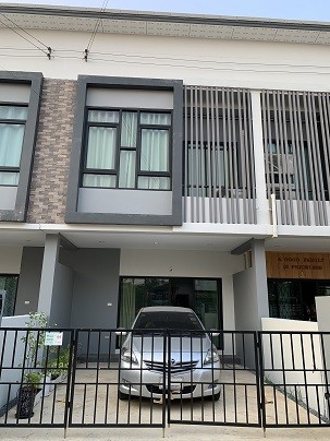 ฺเลิศหล้าฺ Big C เดอะมอลล์ บางแค ใหม่มาก ให้เช่าทาวน์โฮม2ชั้น 20 ตรว.160 ตรม. 