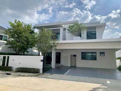 ให้เช่าบ้านเดี่ยวหมู่บ้านมัณฑนา กม.15 พร้อมอยู่ ใกล้สนามบินสุวรรณ