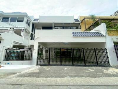 ให้เช่าบ้านเดี่ยว 3 ชั้น 400 ตร.ม.พระราม 9 ห้วยขวาง ใกล้ MRT พระร