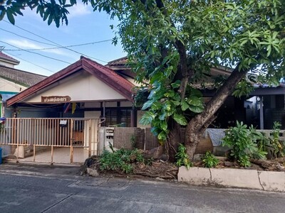 ขายบ้านเดี่ยว ชั้นเดียว หมู่บ้านริมสวน รามคำแหง 148 ใกล้รถไฟฟ้า 