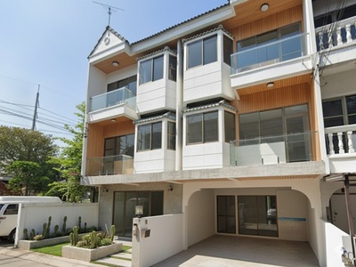 บิ๊กซี รัตนาธิเบศร์ 2 MRTบางกระสอ 900 ม.ให้เช่าทาวน์เฮาส์ 3 ชั้น  บิ๊กซี รัตนาธิเบศร์ 2 MRTบางกระสอ 900 ม.ให้เช่าทาวน์เฮาส์ 3 ชั้น