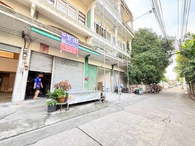 ขายตึกแถว 3ชั้น 2 คูหา 32.6ตรว.บางซื่อ ใกล้MRT,บิ๊กซี วงศ์สว่าง 3