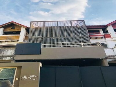  ให้เช่าโฮมออฟฟิศ 3ชั้น ตกแต่งสไตล์ LOFT ถนนพระราม9 ซอย19