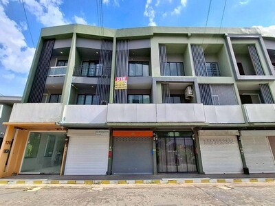 ขายด่วน อาคารพาณิชย์ 3 ชั้น 16 วา โครงการ J Square ถ.ประชาหนองไผ่