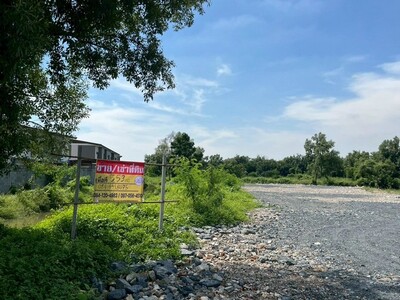 ขาย / เช่า ที่ดินถมแล้ว  1 ไร่ 1 งาน 53 ตารางวา   ใกล้วัดคู่สร้าง