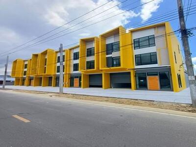 ให้เช่าโกดัง 450 ตร.ม. พร้อมออฟฟิศ หลังมุม ถนนบางใหญ่ ซอยกัตนา นน