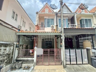 ลดราคา ทาวน์โฮม อู่ทองเพลส 6 ลำลูกกา - คลอง 3 หลังริม 