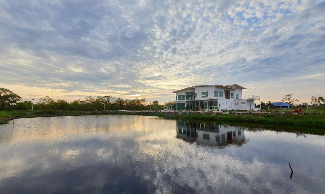 ขายบ้านเดี่ยว2ชั้น6ไร่พื้นที่ใช้สอย1,000 ตร.ม. ย่านอ.เมืองฉะเชิงเทรา จ.ฉะเชิงเทรา ไฟฟ้า 3 เฟส และ ระบบหลังคาSolar Roof