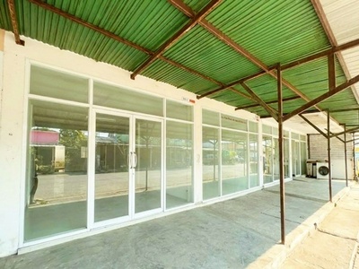 ถนนโครงการกว้าง 30ม. รถเทเลอร์ ติดถนนสุวินทวงศ์ โกดัง 4คูหา PTT B