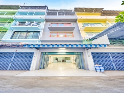 ใกล้ BTSโพธิ์นิมิตร 360ม.  Icon Siam  อาคารพาณิชย์ 4.5 ชั้น 4นอน