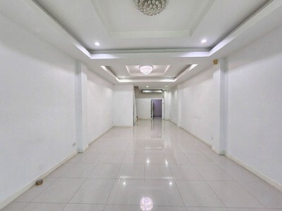 อาคารพาณิชย์ 4.5 ชั้น ทำเลศักยภาพ พระราม2 ซอย60 ขนาด 21 ตร.ว.