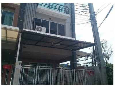 ขาย อาคารพาณิชย์ เขตลาดกระบัง กรุงเทพมหานคร