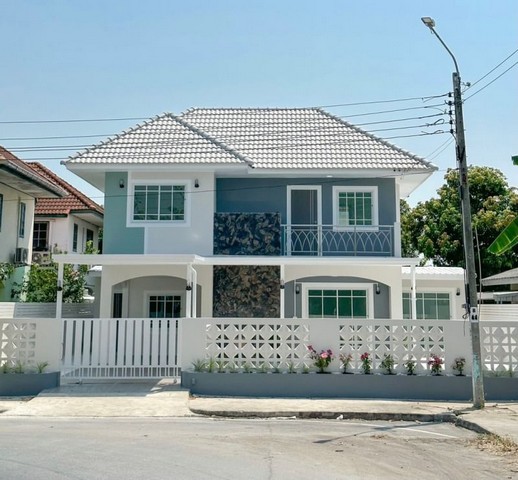 บ้านบัวทอง 4 คุณาภัทร  ถนนเมน  บ้านเดี่ยวตกเเต่งใหม่ 