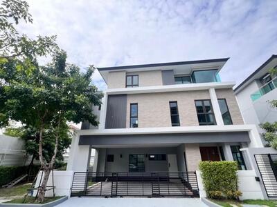 ให้เช่าบ้านเดี่ยว 3 ชั้น เดอะ ซิตี้ เอกมัย-ลาดพร้าว ใกล้ รร.บดินท