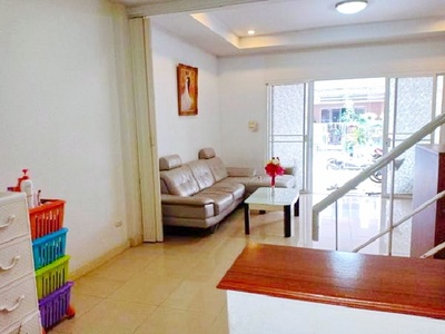  เช่าทาวน์โฮม 2 ชั้น  21 ตร.วาตลาดอุ่นเรือน 1กม. ย่านหนองแขม