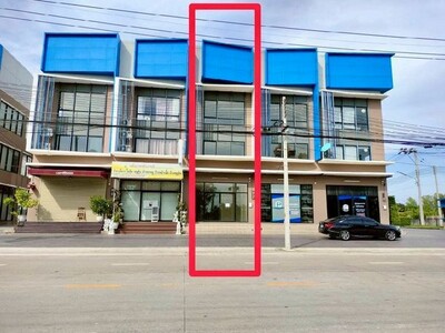 ให้เช่า อาคารพาณิชย์ 3 ชั้น อาคารเปล่า ใกล้นิคม ปิ่นทอง ศรีราชา