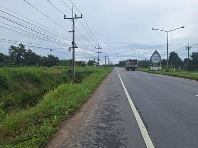 ที่ดินติดถนนใหญ่ทำเลทองเพื่อธุรกิจของคุณ