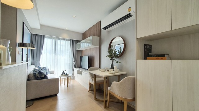 Runesu ThongLor peaceful safe beautiful decoration BTS Thonglor