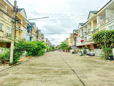 เซ็นทรัล อีสต์วิลล์ 600ม. MRT ลาดพร้าว83 ให้เช่าทาวน์โฮม 3 ชั้น 