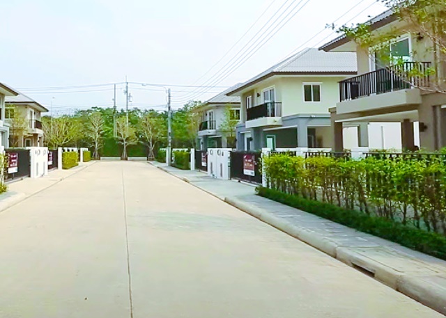 บางนา-ตราด เอแบค บางนา 3นอน 2น้ำ 60 ตรว. ม.อัสสัมชัญ ให้เช่าบ้านเดี่ยว 2จอดรถ บางบ่อ ชวน
