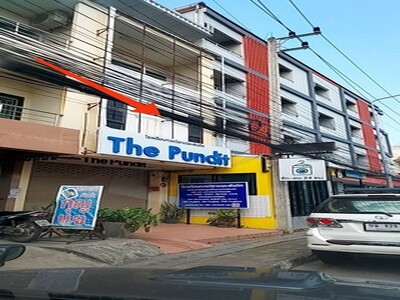 อาคารพาณิชย์ 3 ชั้น เนื้อที่ 18.6 ตรว.