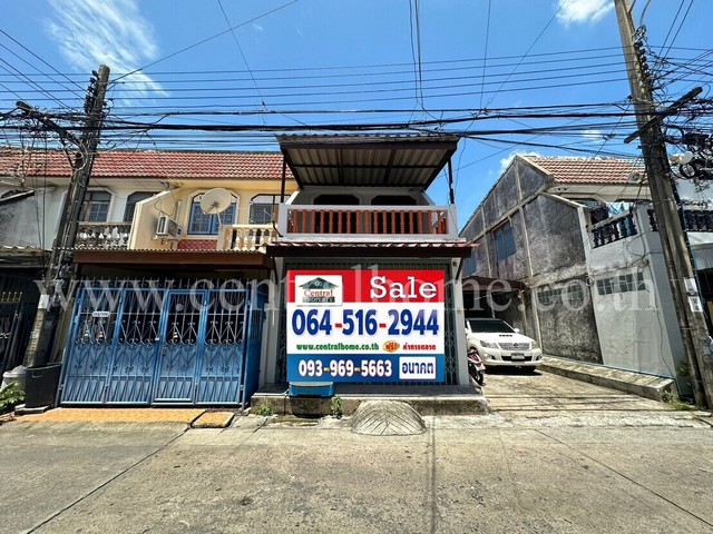 ทาวน์เฮ้าส์ ซอย เรวดี 51 หลังริม ราคาถูก ใกล้ MRT ศูนย์ราชการนนทบุรี