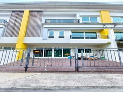 ม.เจ้าคุณทหารลาดกระบัง 1กม. โลตัส ลาดกระบัง52 400ม.ทาวน์โฮม 3ชั้น