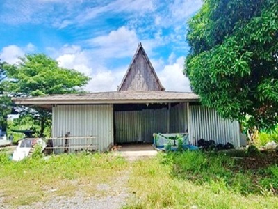 ตลาดใหม่รุ่งโรจน์  ถ.นิมิตรใหม่ ลำลูกกาคลอง 7  828 ตร.ม. 207 ตร.ว