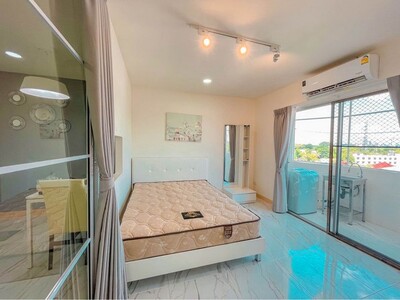 ขายคอนโด ลานนาคอนโด 32 ตร.ม. ตึก B ชั้น 8 ใจกลางเมือง 1 ล้าน