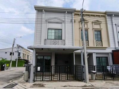 ให้เช่าทาวน์โฮม 2 ชั้น 110 ตร.ม. โครงการสิริเพลส เมกะบางนา หลังมุ