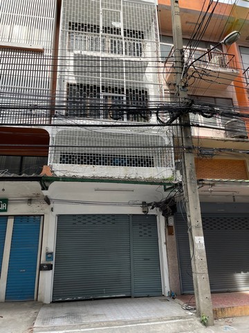 ขายอาคารพาณิชย์ 1คูหา 4ชั้น ใกล้สถานีรถไฟฟ้า 46ตร.ม ลาดพร้าว23 ตอนต้น (เจ้าของขายเอง)