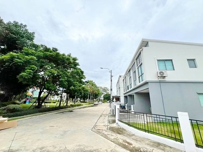  แจ้งวัฒนะ ท็อปส์ ชัยพฤกษ์  1.7 กม.นานาชาติสิงคโปร์ SISB  300 ม.