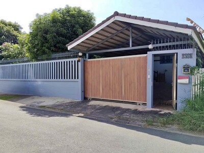 ให้เช่าบ้านย่านโชคชัย4 ใกล้ตลาดโชคชัย 4 ,แม็คโคร, โลตัส วังหิน