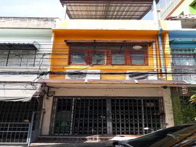 ขายอาคาร 2.5 ชั้น 14 ตร.ว. ย่านสามเสน ซอยวัดตรีทศเทพ เขตพระนคร