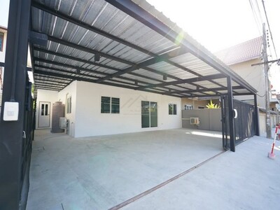 ให้เช่า Home Office คลังสินค้า ประดิษฐ์มนูญธรรม เลียบด่วน จอดรถ 6