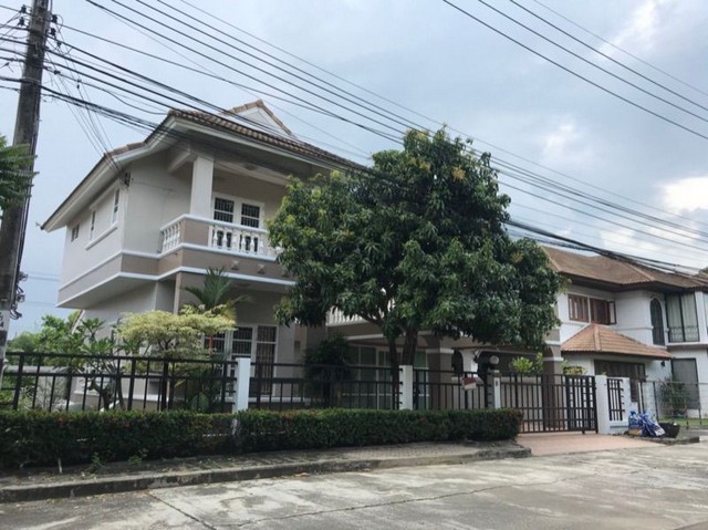 ให้เช่าบ้านเดี่ยว 2 ชั้น ถนนสุขาภิบาล 5 ซอย 63 หมู่บ้าน ลลิล วัชรพล สุขาภิบาล 5 