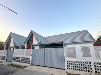 ขาย บ้านเดี่ยวพลูวิวล่าสร้างใหม่ ซอย. สยาม  หมู่บ้านพัทยากรีนวิวล