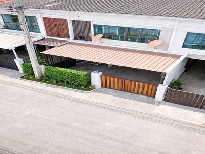 ให้เช่าทาวน์เฮาส์ 2 ชั้น ทำเลบรมราชชนนี สาย 5  ม.มหิดล ศาลายา 900